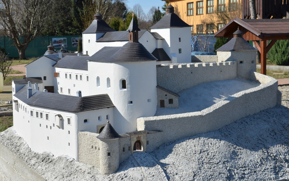 Park miniatúr, Model hradu Krásna Hôrka, Podolie Zdroj: Park miniatúr